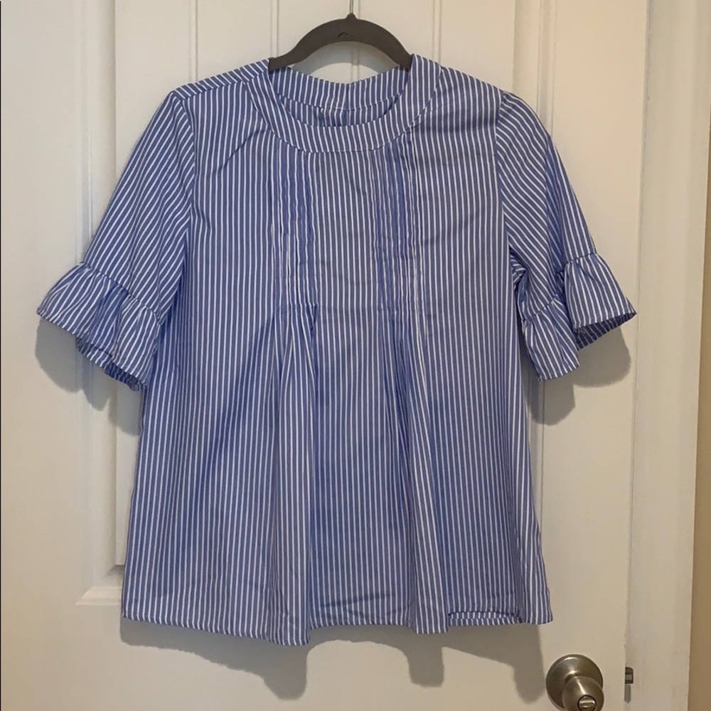 Blue and white stripes blouse with buttoned back